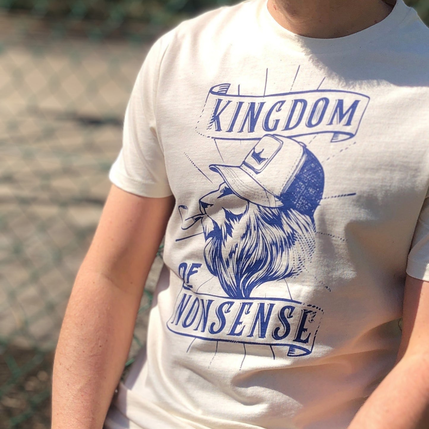 Tshirt unisexe Kingdom of Nonsense - couleur "natural raw"